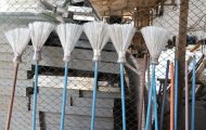 mao-de-obra-reeducanda-produz-500-vassouras-com-material-reciclavel-em-porto-velho